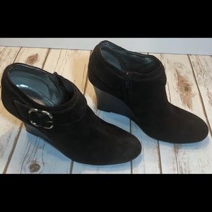 Banana Republic Leather Bootie